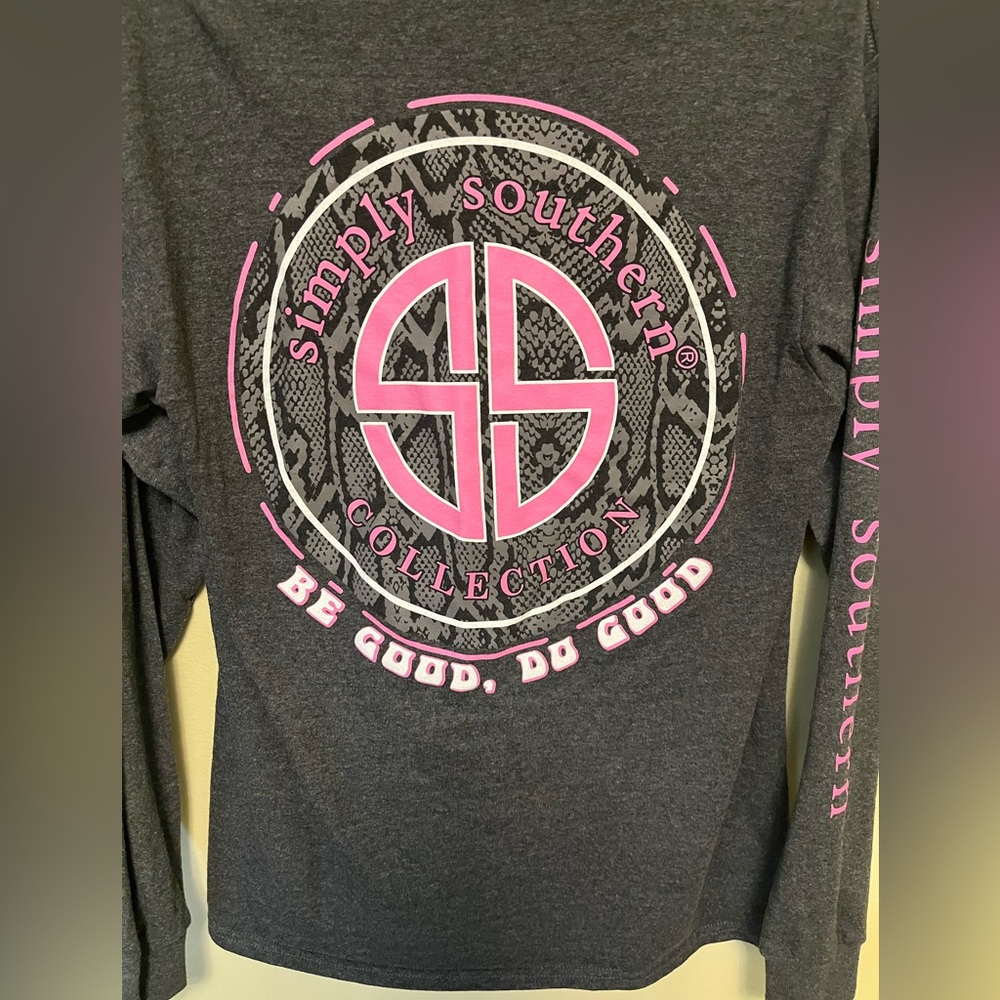 Simply Southern Long Sleeved Women’s T-Shirt Size Medium